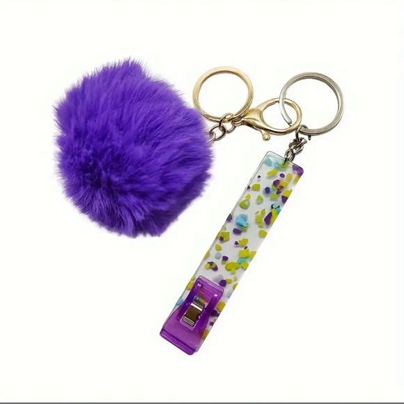 Card Grabber Keychain For Long Nails - Picture 4 of 5